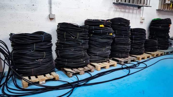 Fils électriques Lisses